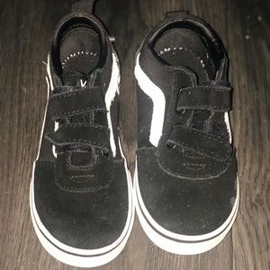 Black white vans classic Velcro snap sneakers